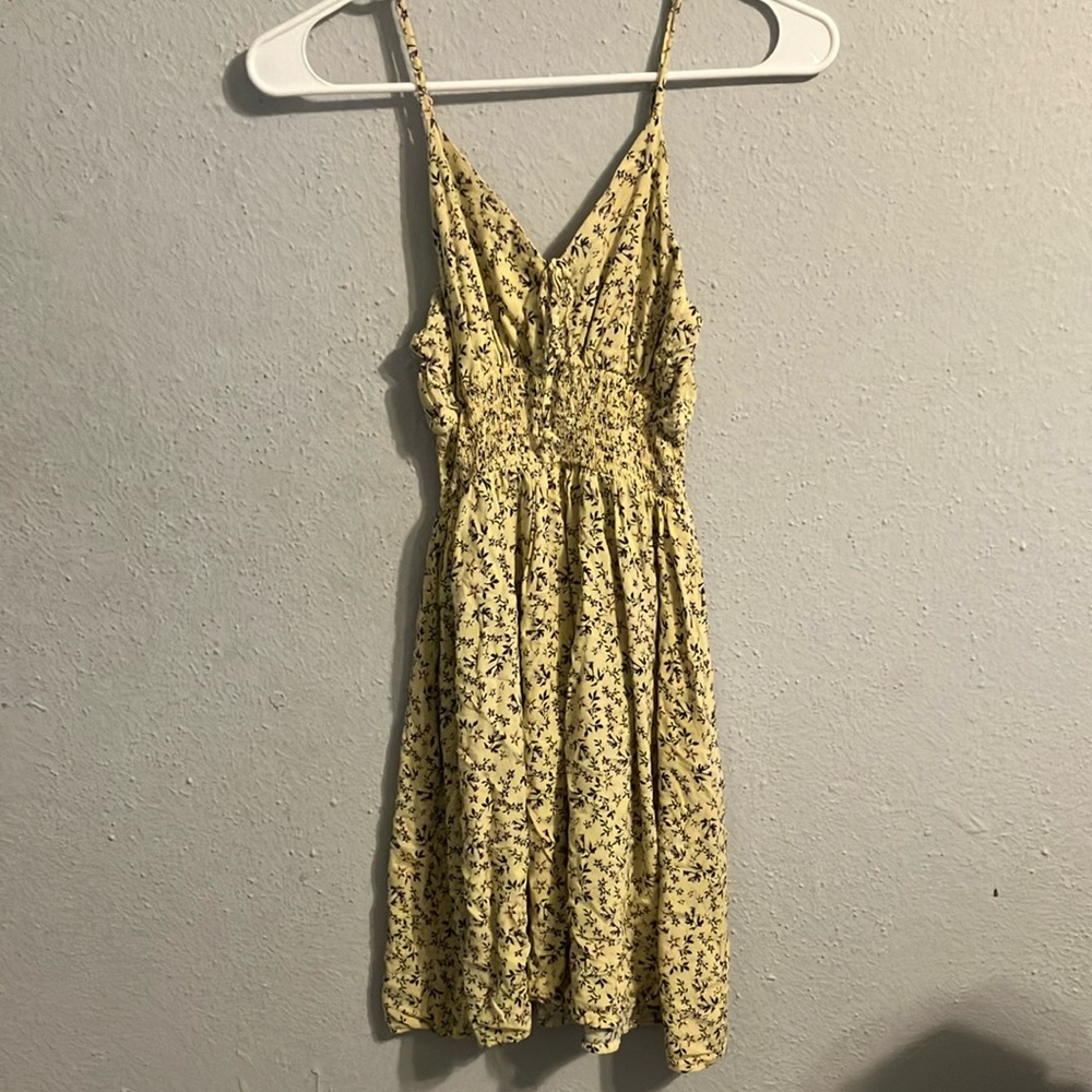 Chic Yellow Floral Mini Dress